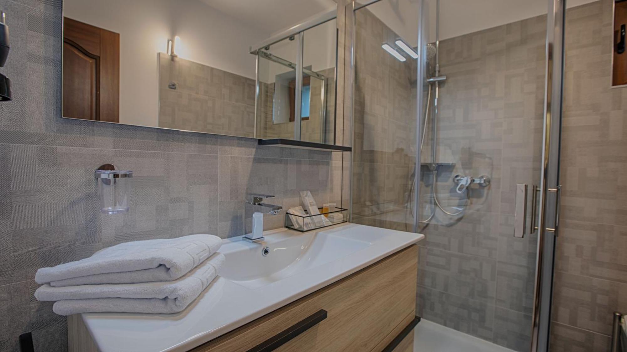 Mer Guest House B&B Brasov Ngoại thất bức ảnh